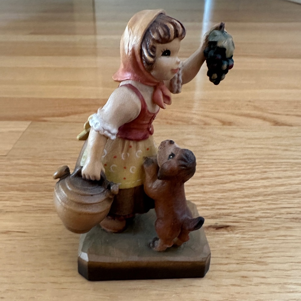 Anri Ferrandiz Harvest Helper Wood Figurine Girl Grapes Dog